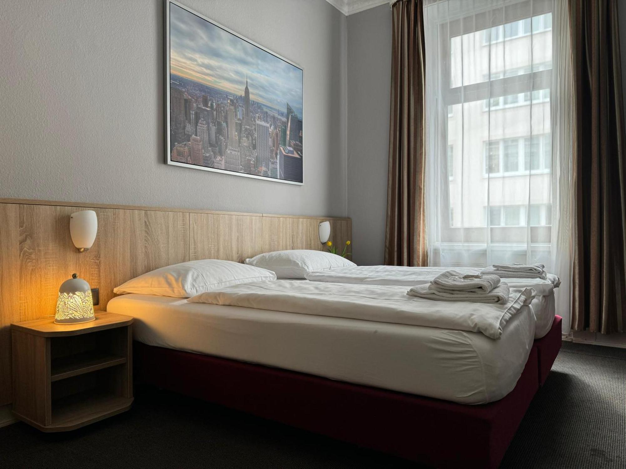 Hotel Kieler Hof Am Hauptbahnhof - Hamburg Central Station Extérieur photo