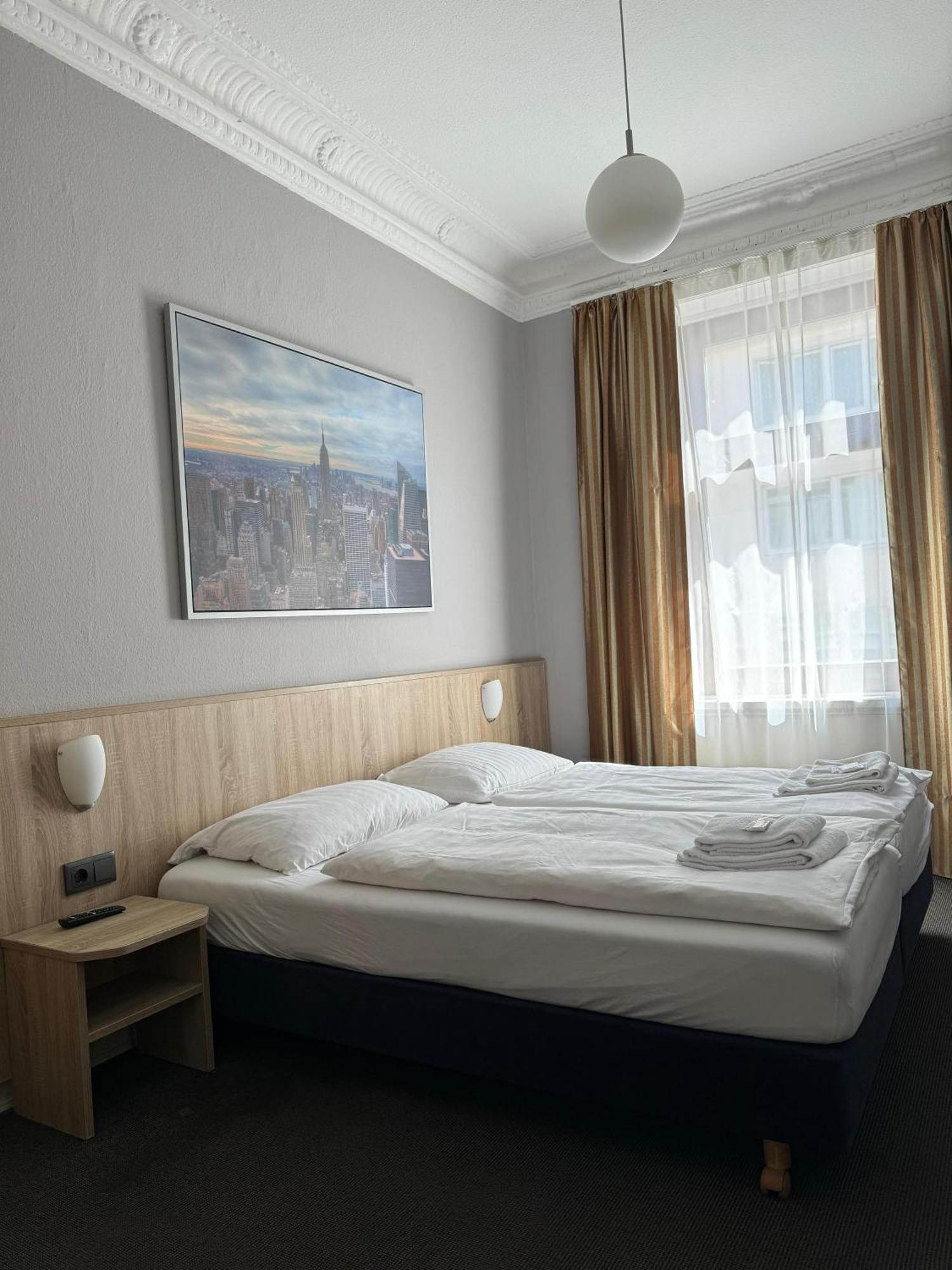 Hotel Kieler Hof Am Hauptbahnhof - Hamburg Central Station Extérieur photo