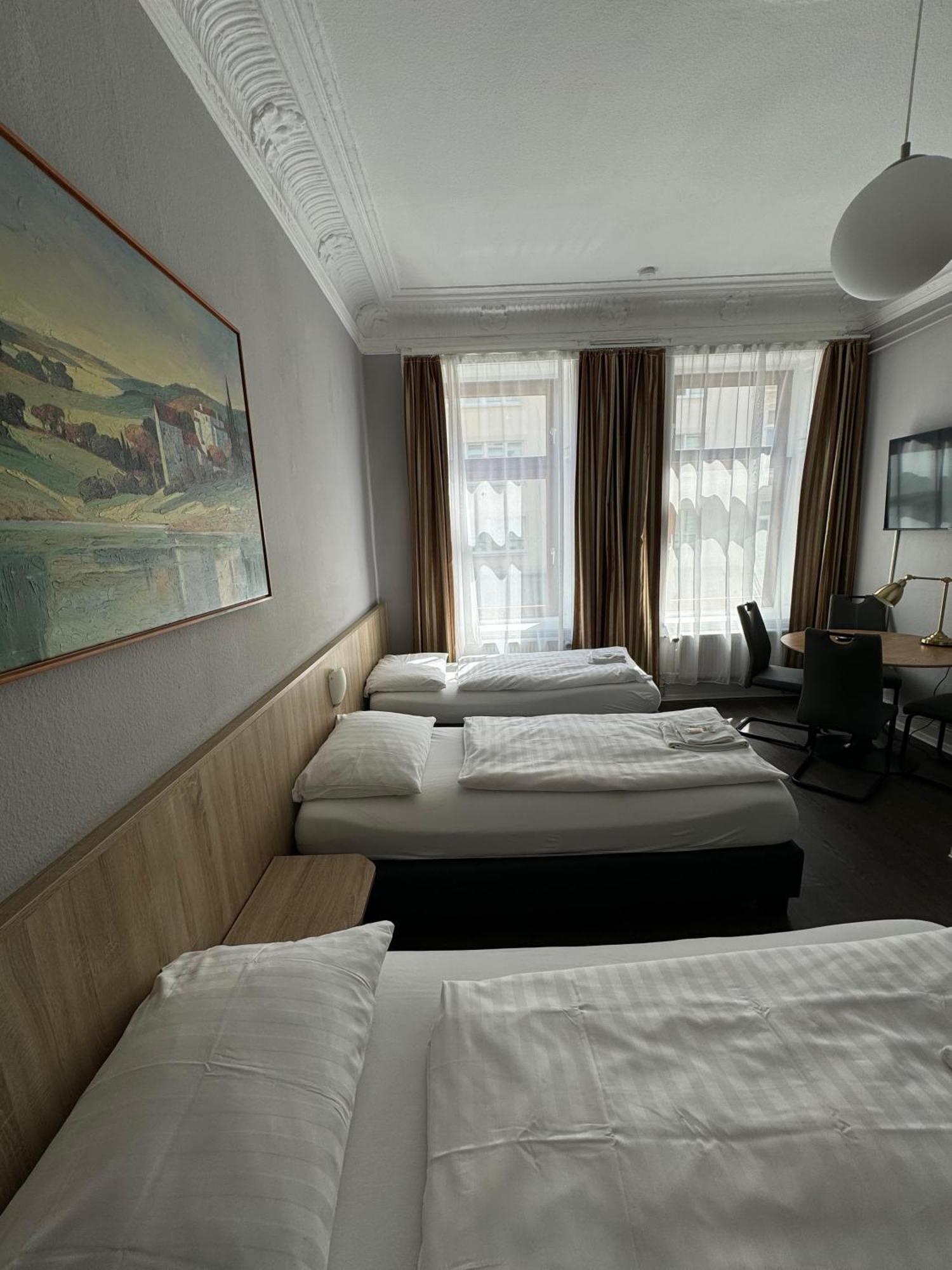 Hotel Kieler Hof Am Hauptbahnhof - Hamburg Central Station Extérieur photo